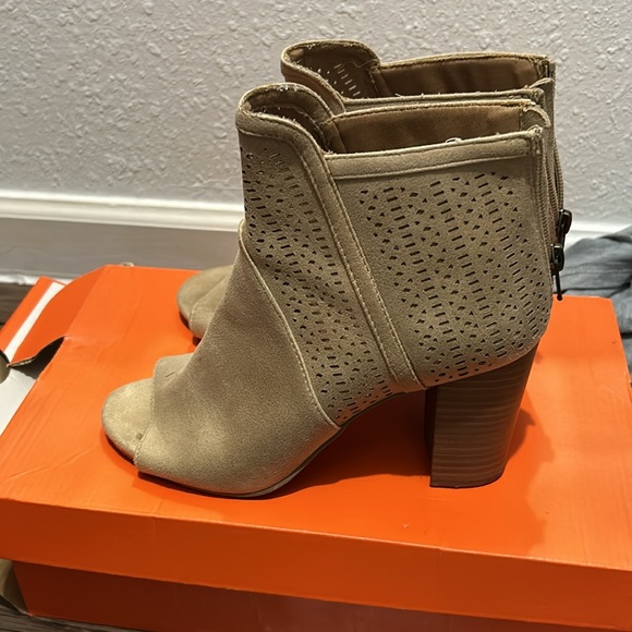 Only wore twice. Basically brand new. - Picture 2 of 3